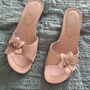 Easy Spirit Size 8.5 Blush Leather Sandals - never worn